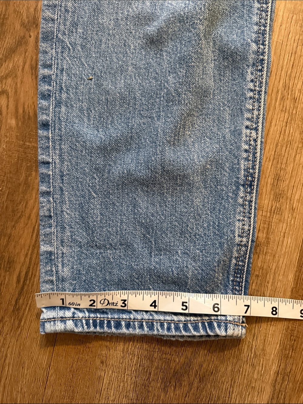 American Eagle Strigid Mom Jeans Distressed Denim Women's Size 10 Short - Picture 8 of 11